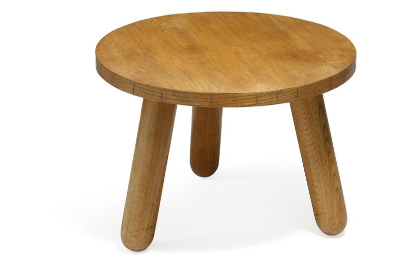 Danish cabinetmaker: Coffee table mounted on three round, solid elm legs. Circular top veneered with elm.