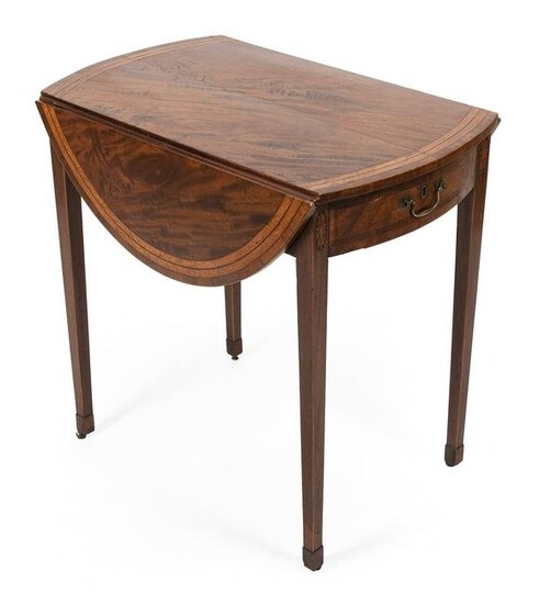 ENGLISH ONE-DRAWER PEMBROKE TABLE Circa 1800 Height