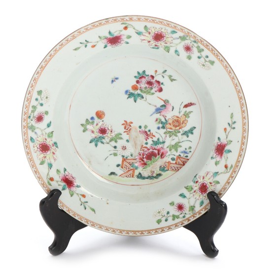 Four Chinese Famille Rose porcelain deep plates. Qianlong 1735–1796. Diam. 22–23 cm. (4)