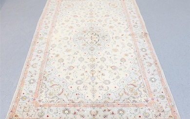 (-), Keshan tapijt met zijde