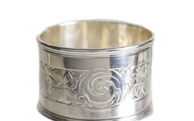 La Pierre Mfg. Co. Sterling Silver Napkin Ring Hand chased floral design