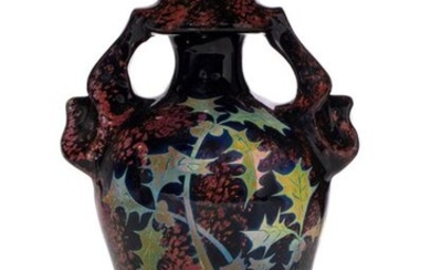 Louis Etienne DESMANT (1844 - 1902) Vase en céramique à...