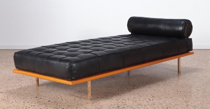 MODERN LEATHER DAYBED MANNER MIES VAN DER ROHE