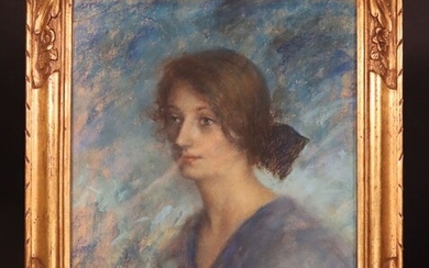Manuel ROBBE (1872-1936). Portrait d'une jeune femme à la rose, pastel sur papier, signé et...