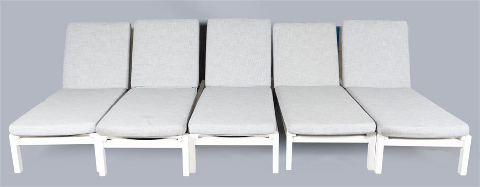 PAIR OF CONTEMPORARY FIVE WHITE PAINTED METAL DECK LAWN CHAIRS