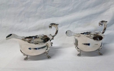 PAIR OF VICTORIAN SILVER SAUCE BOATS WITH LIONS PAW FEET, CH...