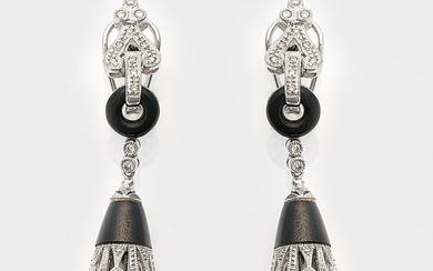 Paar elegante Onyx-Diamant-Pendeloques in Ajour