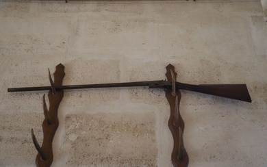 Petite carabine fin XIXe avec porte-fusil... - Lot 8 - A.Blanchy | E.Lacombe - Bordeaux Chartrons - Bordeaux Enchères