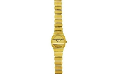 Piaget Ladies Polo 18 Karat Yellow Gold Watch 861C701
