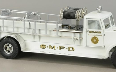 SMITH-MILLER NO 4 HOOK AND LADDER TRUCK