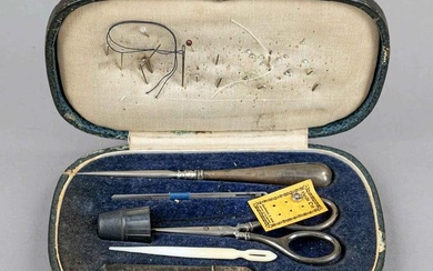 Sewing set, 20th c., partly silver 800/000, scissors, thimble, needle case, etc., l. to 12 cm, in