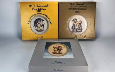 THREE HUMMEL BAS RELIEF COLLECTOR PLATES IN BOX