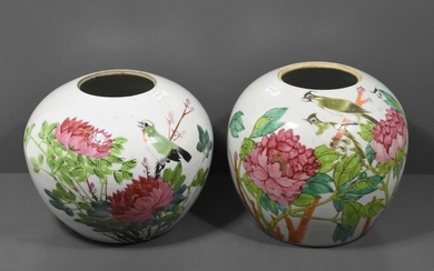 Two 19th century Chinese porcelain vases (18cm high,...