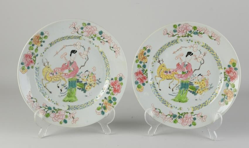 Two Chinese Family Rose plates Ã˜ 22.5 cm.