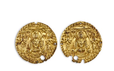 Two gilt copper alloy repoussé 'buddha and attendants' medallion, Central Asia, possibly Khocho, 7th - 8th century 七至八世紀 中亞 或為高昌 鎏金銅錘鍱佛陀牌