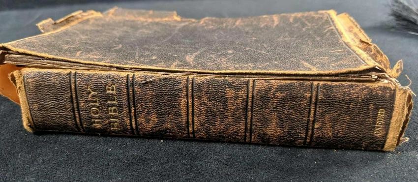Vintage Antique Oxford University Bible Old & New