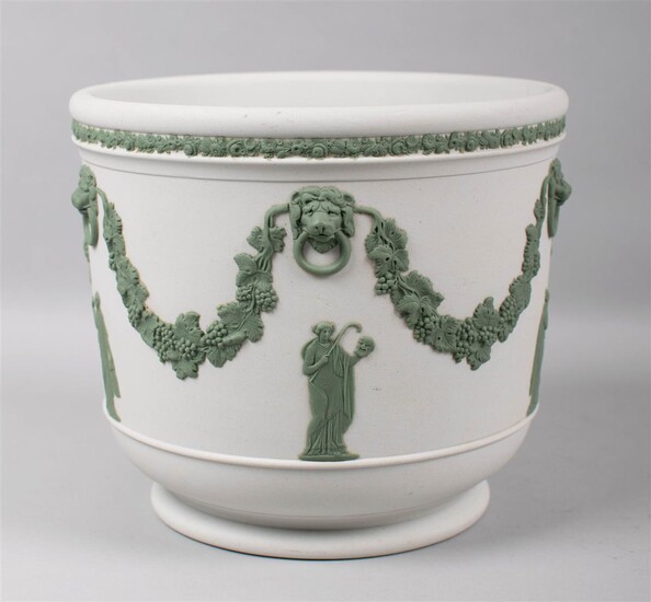 WEDGWOOD SOLID WHITE JASPER AND GREEN-RELIEF CACHEPOT / JARDINIERE