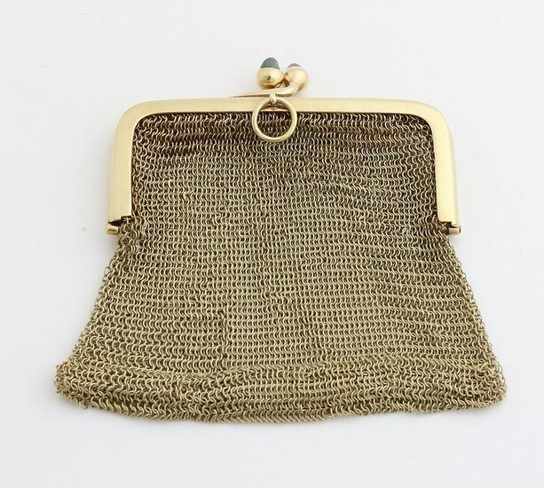 Yellow gold chain mail purse, 585/000, with a