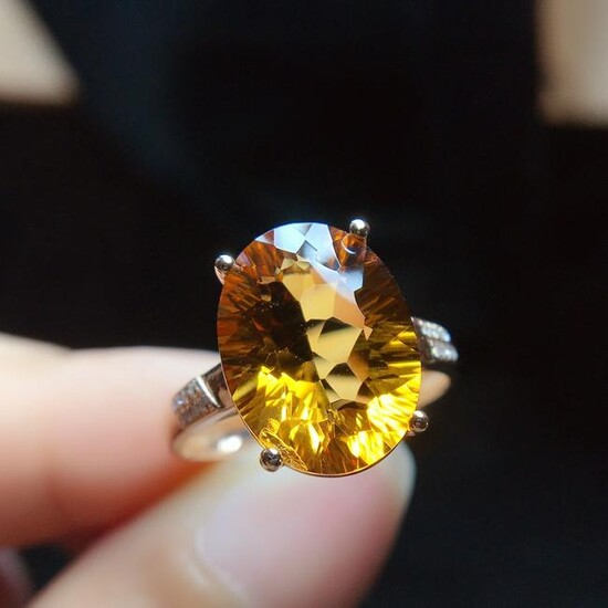18K Yellow Gold 4.65ct Citrine & Diamond Ring
