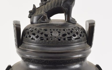 19th century Chinese heavy bronze censer. Large beast finial. Archaic decoration. Elephant feet.
