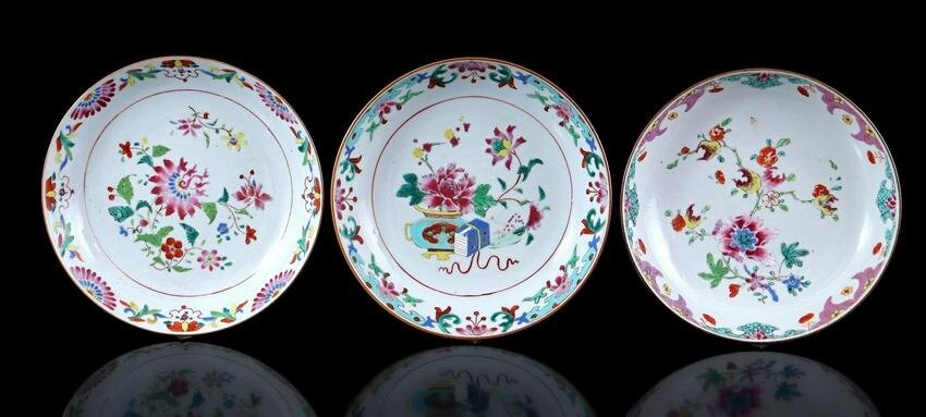 3 porcelain dishes with polychrome floral decor, flower