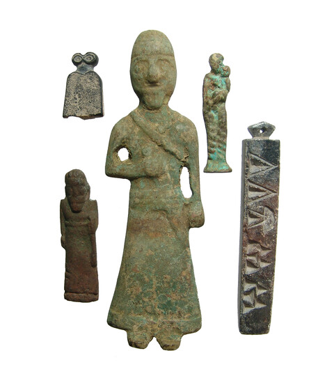 5 Near Eastern-style replica bronze and stone objects