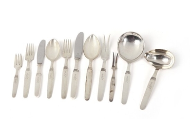 Hans Hansen: “Arvesølv 16”. Silver and sterling silver cutlery. (89)