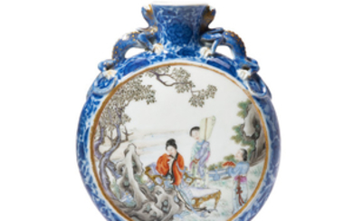 A BLUE AND WHITE FAMILLE ROSE DECORATED ‘IMMORTALS’ MOONFLASK, REPUBLIC PERIOD (1912-1949)