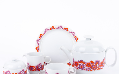 A 15-piece porcelain tea set, Rosenthal, Germany. The latter part of the 20th century.