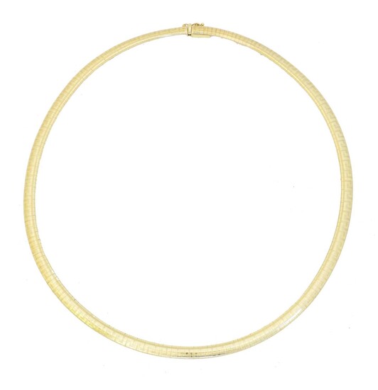 A 9ct gold collar necklace