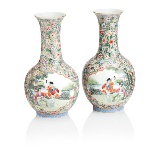 A PAIR OF CHINESE FAMILLE ROSE MIRRORED BOTTLE VASES