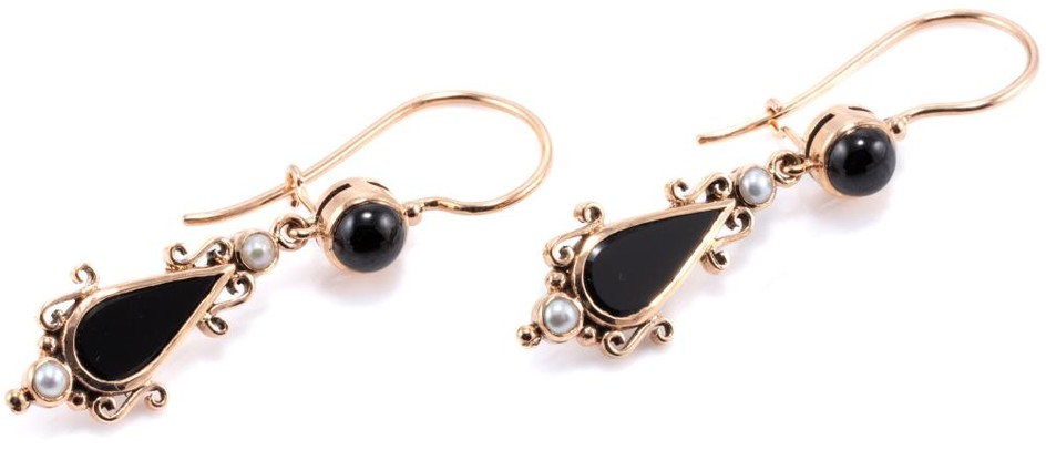 A PAIR OF EDWARDIAN STYLE ONYX AND PEARL DROP EARRINGS; drop shape onyx plaques to 9ct gold frames set with seed pearls and locking...