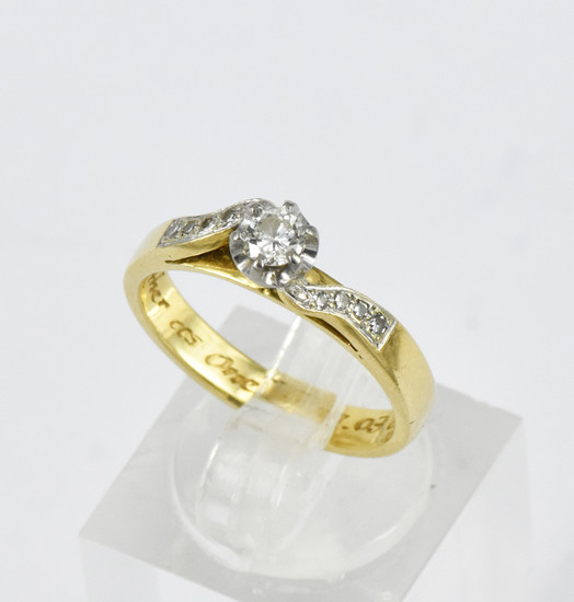 A SOLITAIRE DIAMOND RING