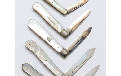 A Victorian silver and mother of pearl fruit knife, Sheffiel...