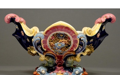 April Timed Auction: Decorative Art & Collector's Items - 118 Lots