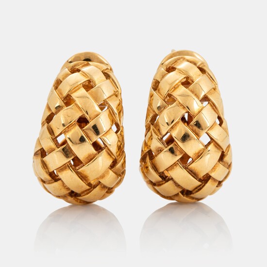 A pair of 18K gold Tiffany earrings "Vannerie"