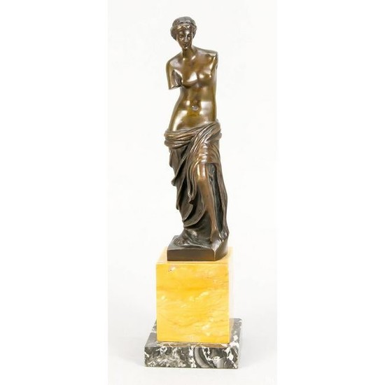 Bronze figure of 'Venus v
