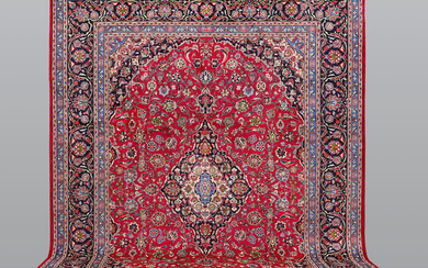 CARPET, meshed. About 406 x 310 cm.