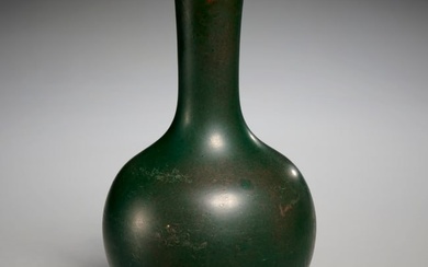 Chinese green monochrome vase, ex JP Morgan Coll.