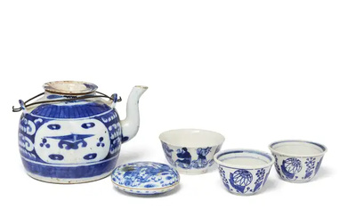Five Chinese blue and white vessels, Republic period / mid-20th century, comprising:...