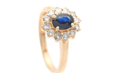 Jewellery Cluster ring RING, 18K gold, sapphire, brilliant cut diamon...