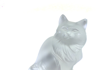 LALIQUE. A MODERN FROSTED GLASS FIGURE OF A SEATED CAT 'HEGGIE'.