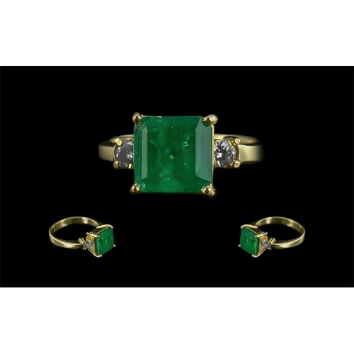 Ladies 18ct Gold Emerald & Diamond Set Ring - The Shank Mark...