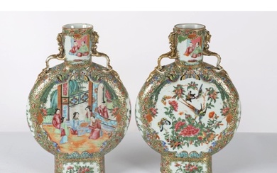 PAIR 19TH-CENTURY CHINESE CANTONESE FLASKS