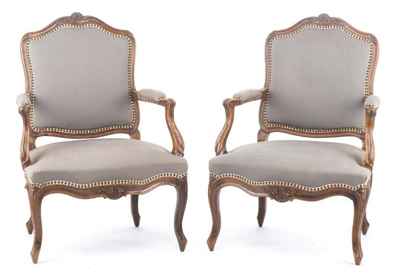 Paire de fauteuils d'époque Louis XV en bois de