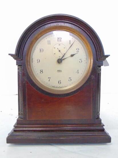 Poole Electric (Battery) Wood Beehive Clock, tested and