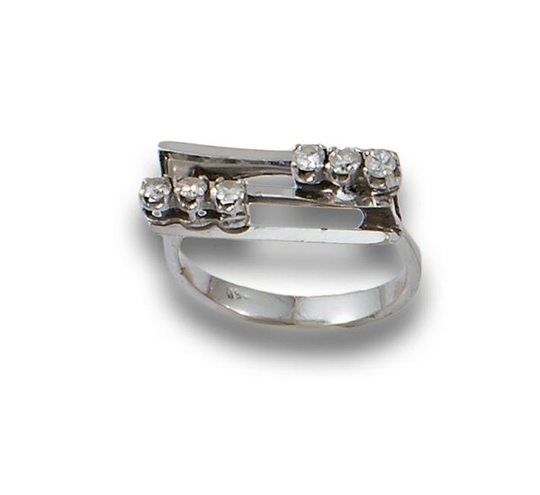 Ring, 1970s, in 18 kt. white gold with brilliant-cut