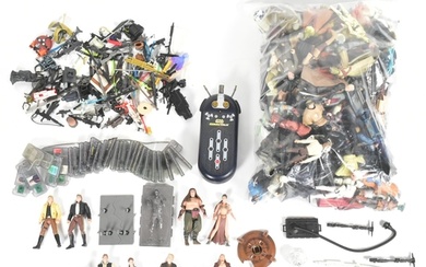 Star Wars - a large collection of Hasbro Star Wars action fi...