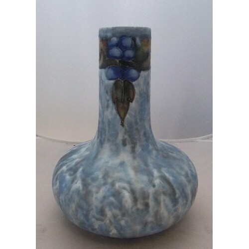Stylised vintage Cranston pottery vase with grapes & leaves ...
