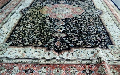 Tabriz Rug - Handmade, Iran, 1970s